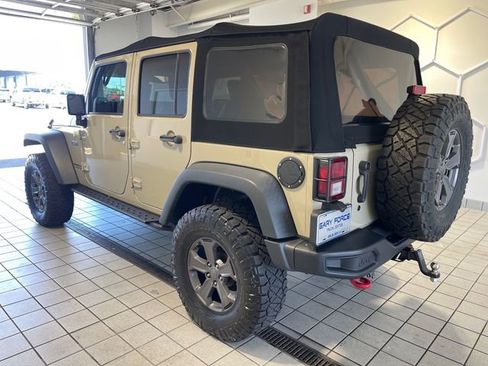 Used 2017 Jeep Wrangler Unlimited Rubicon AWD/4WD image 3