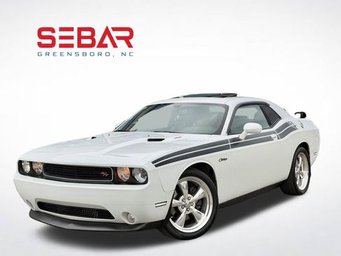 Used 2011 Dodge Challenger R/T image 1