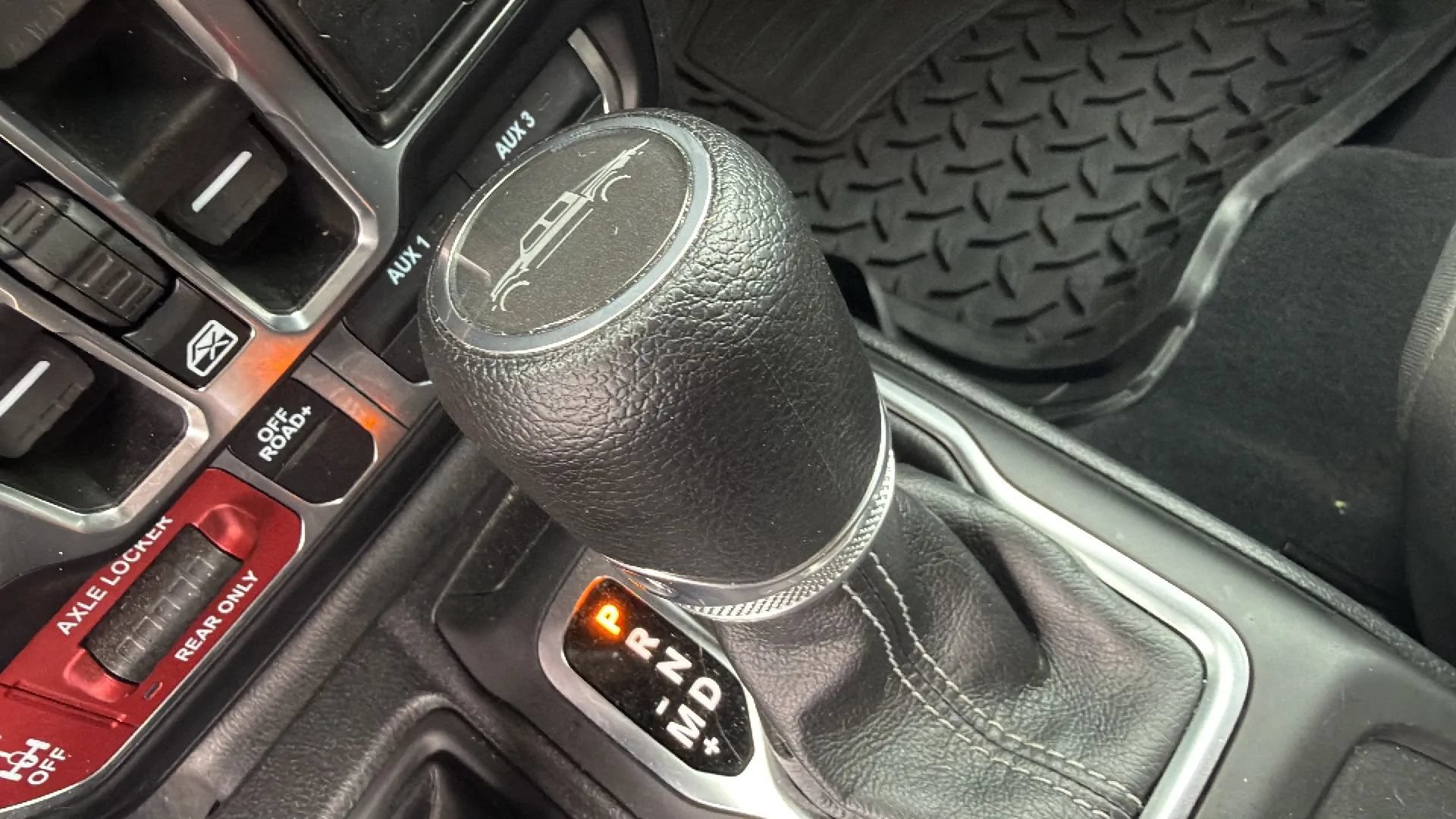 Used 2026 Jeep Gladiator Mojave AWD/4WD image 24