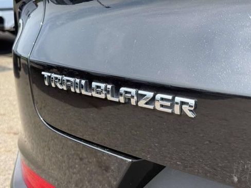 Used 2023 Chevrolet TrailBlazer LS FWD image 7
