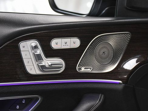 Used 2025 Mercedes-Benz GLS 450 4MATIC image 10