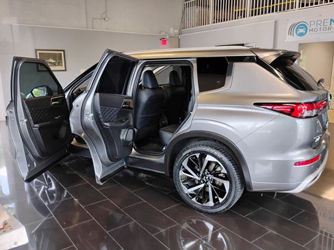 Used 2023 Mitsubishi Outlander SEL image 6