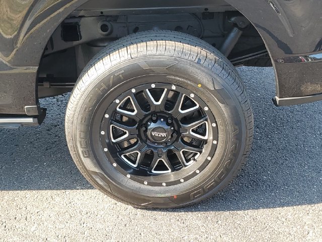 Used 2022 Ford F150 Platinum w/ Equipment Group 701A High AWD/4WD image 38