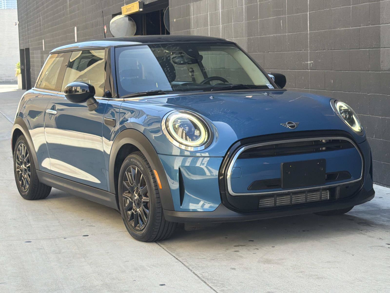 Used 2023 MINI Cooper 2-Door Hardtop FWD image 2