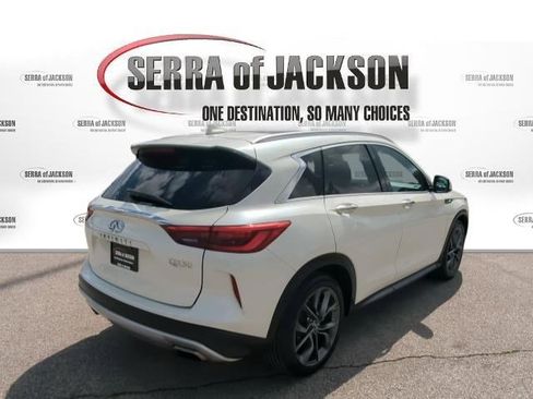 Used 2019 INFINITI QX50 Essential w/ Sensory Package image 7