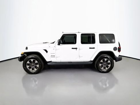 Used 2019 Jeep Wrangler Unlimited Sahara image 4