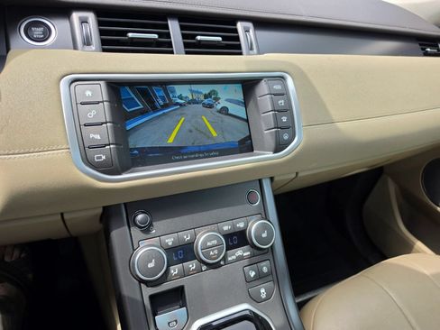Used 2018 Land Rover Range Rover Evoque AWD/4WD image 16