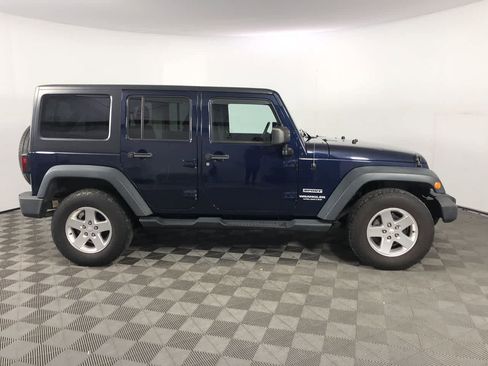 Used 2013 Jeep Wrangler Unlimited Sport image 9