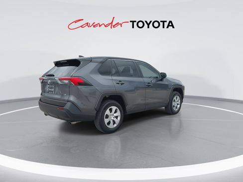 Certified 2022 Toyota RAV4 LE FWD image 8