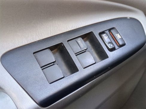 Used 2014 Toyota Tacoma PreRunner image 21