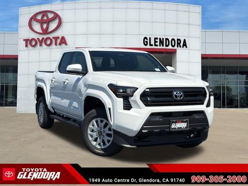 New 2026 Toyota Tacoma SR5 RWD image 2