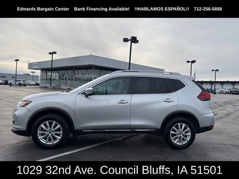 Used 2017 Nissan Rogue SL image 5