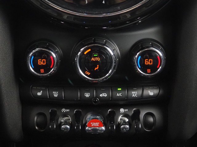 Used 2024 MINI Cooper 2-Door Hardtop FWD image 24