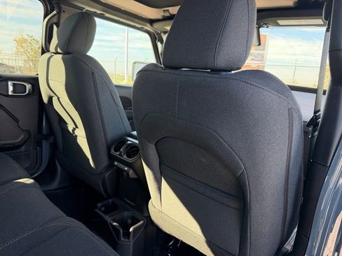 Used 2024 Jeep Wrangler Sport S AWD/4WD image 26