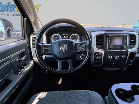 Used 2014 RAM 1500 Classic SLT RWD image 9