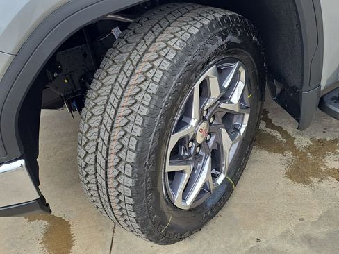 New 2026 GMC Sierra 1500 SLE image 30