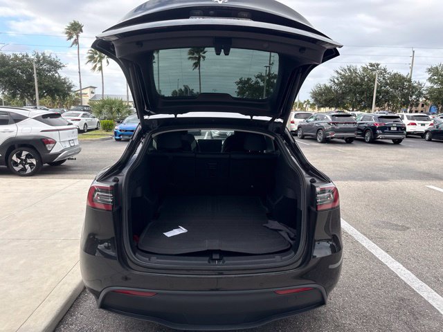 Used 2022 Tesla Model Y Long Range AWD/4WD image 11