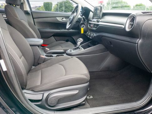 Used 2020 Kia Forte LXS FWD image 12