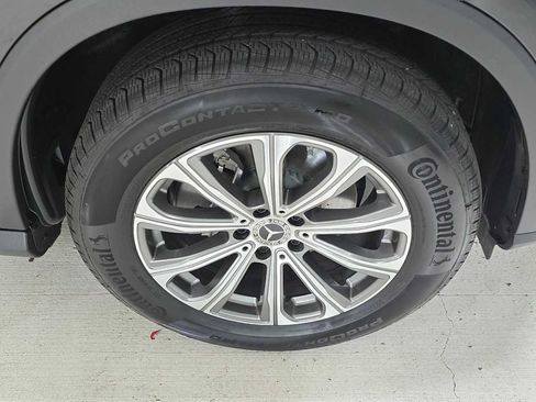 Certified 2026 Mercedes-Benz GLC 300 4MATIC image 9