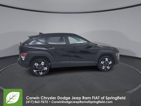 Used 2025 Hyundai Kona SEL AWD/4WD image 16