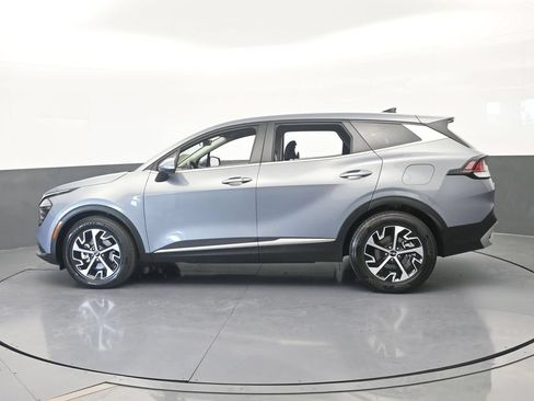 Used 2025 Kia Sportage EX FWD image 3