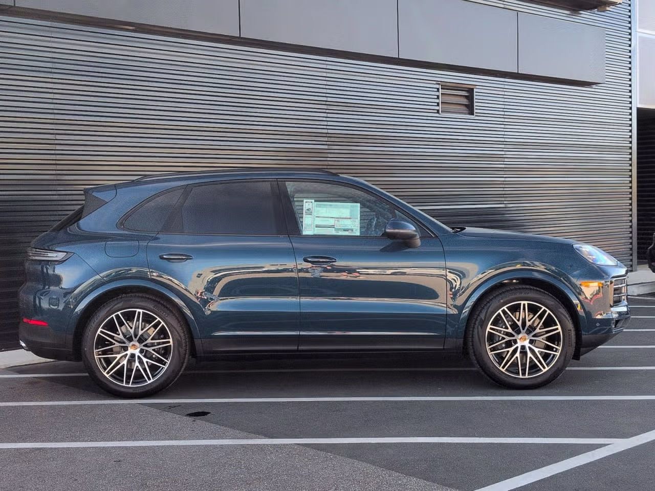 Certified 2026 Porsche Cayenne AWD/4WD image 8