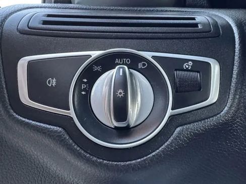 Used 2017 Mercedes-Benz GLC 300 4MATIC image 46