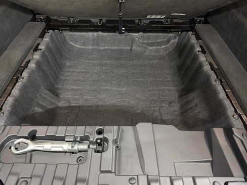 Used 2023 BMW X6 xDrive40i w/ M Sport Package image 38