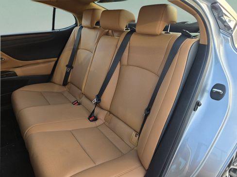 Certified 2023 Lexus ES 350 w/ Premium Package FWD image 19