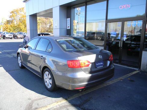 Used 2011 Volkswagen Jetta S image 7