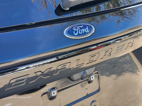 Used 2021 Ford Explorer ST w/ Equipment Group 401A image 11