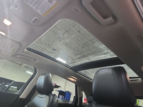 Used 2024 Ford Edge SEL w/ Convenience Package image 31