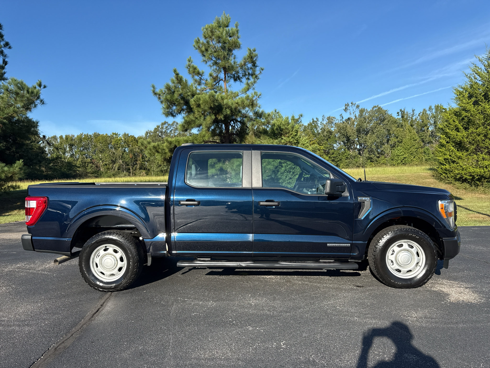 Used 2022 Ford F150 XL w/ Equipment Group 101A High RWD image 9