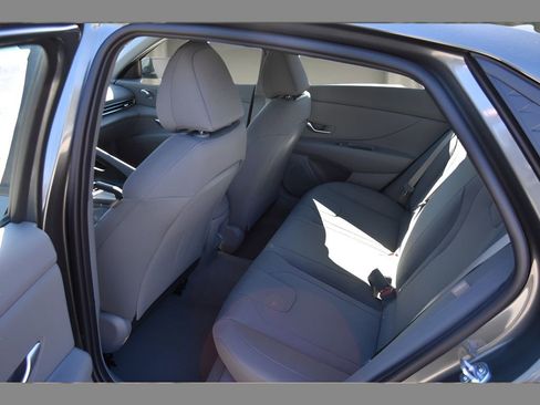 New 2026 Hyundai Elantra SE image 10