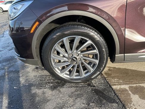 Used 2023 Lincoln Corsair Reserve image 10