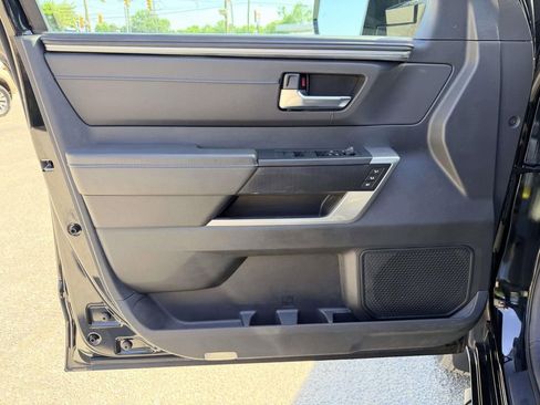 Used 2024 Toyota Tundra Platinum AWD/4WD image 18