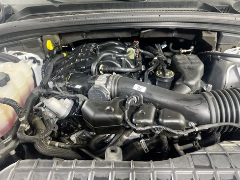 Used 2023 Jeep Grand Cherokee L Laredo image 29