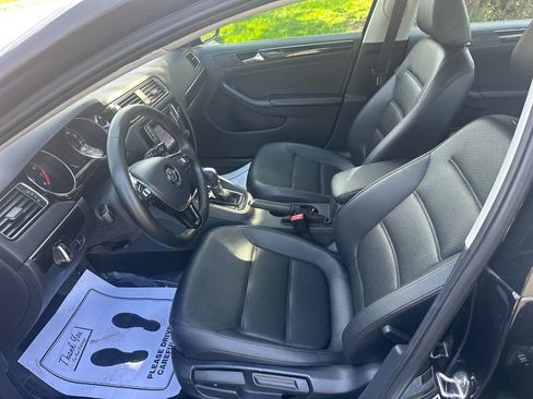 Used 2016 Volkswagen Jetta SEL Premium image 8