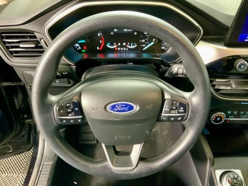 Used 2020 Ford Escape SE image 25