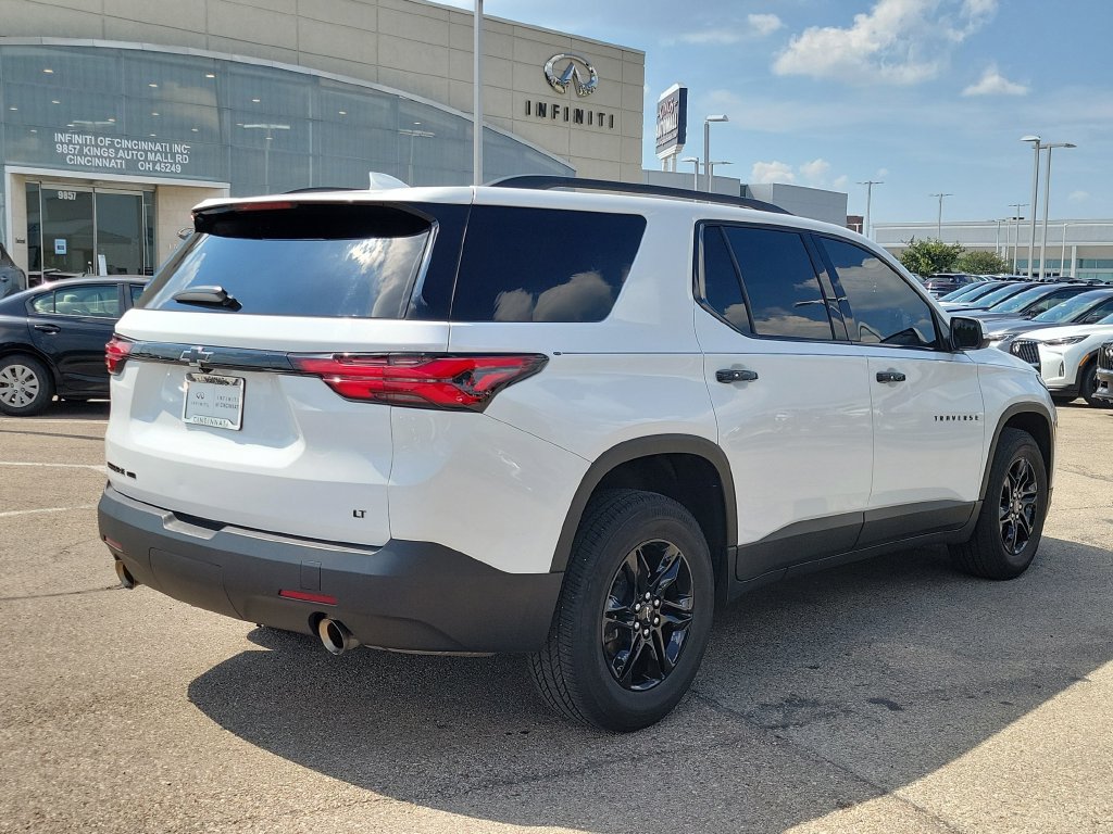 Used 2023 Chevrolet Traverse LT w/ Midnight/Sport Edition AWD/4WD image 5