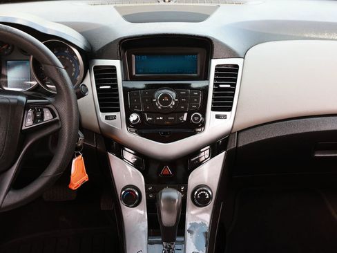 Used 2016 Chevrolet Cruze LS FWD image 33