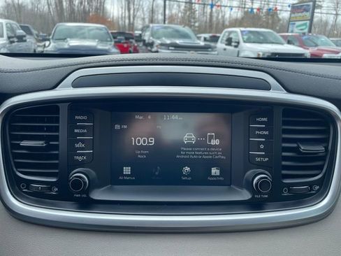 Used 2020 Kia Sorento LX image 22