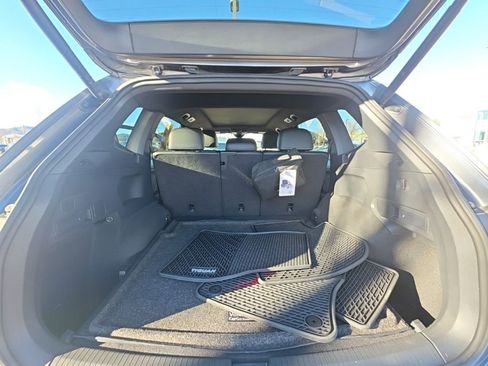 Certified 2024 Volkswagen Tiguan SE R-Line image 22