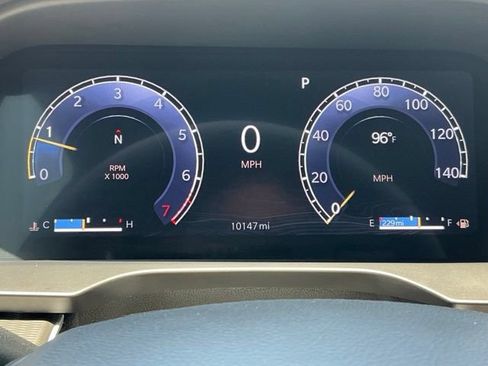 Used 2025 Jeep Grand Cherokee Altitude AWD/4WD image 36