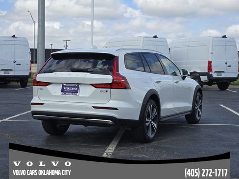 New 2026 Volvo V60 B5 Cross Country Plus w/ Climate Package AWD/4WD image 5