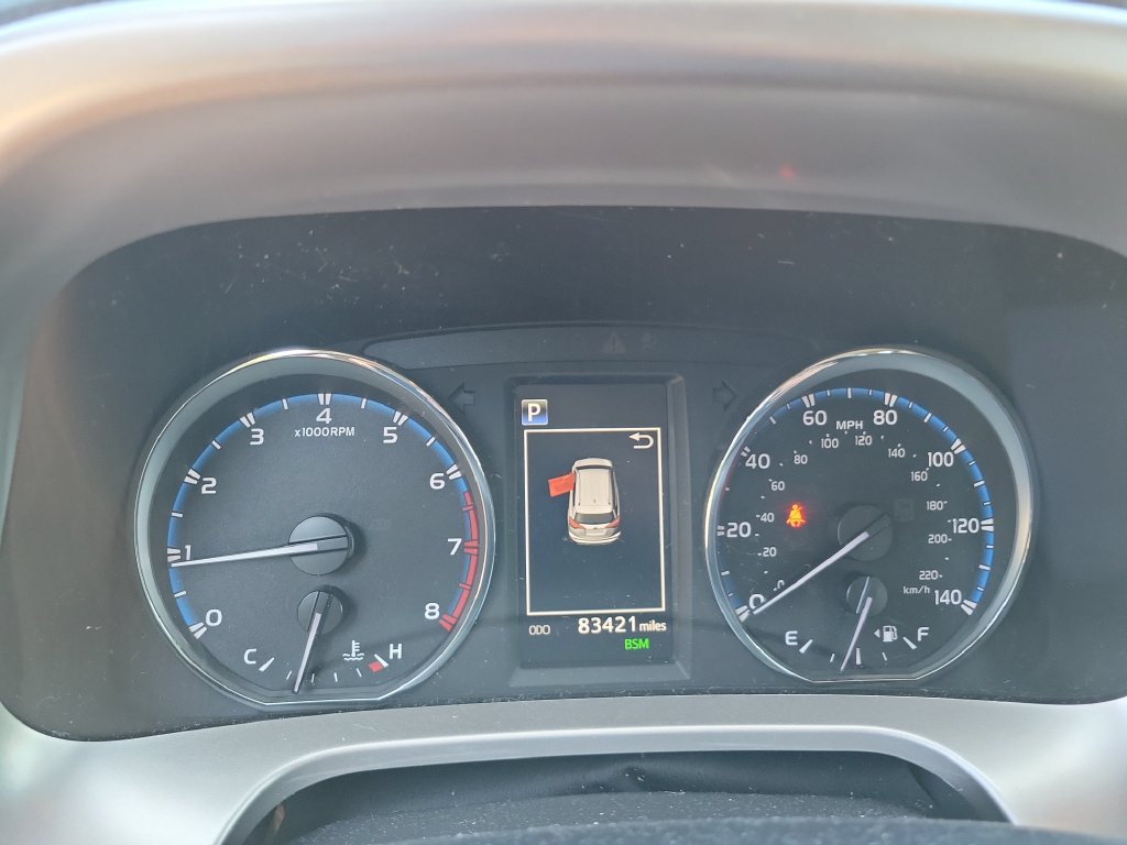 Used 2018 Toyota RAV4 Limited FWD image 28