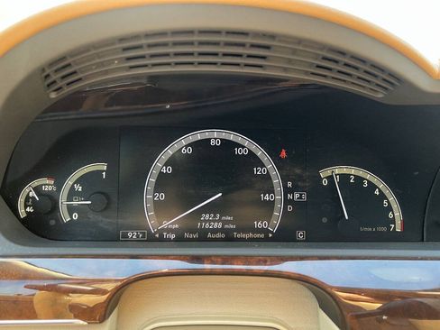Used 2008 Mercedes-Benz S 550 4MATIC image 6
