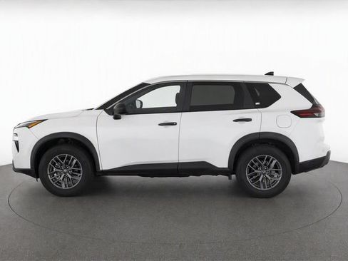 Used 2024 Nissan Rogue S FWD image 4