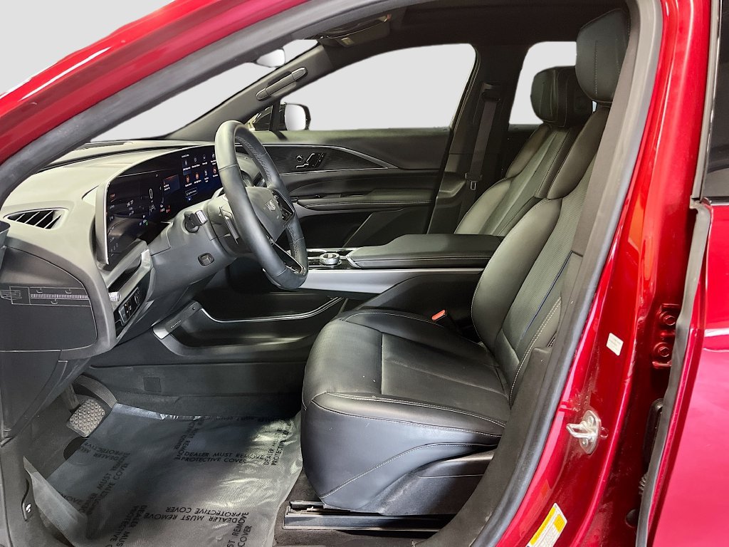 Used 2025 Cadillac Lyriq Sport AWD/4WD image 21