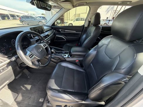 Used 2020 Kia Telluride S FWD image 17